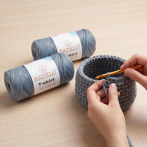 BATELO light gray thick polyester yarn balls with crocheted basket project